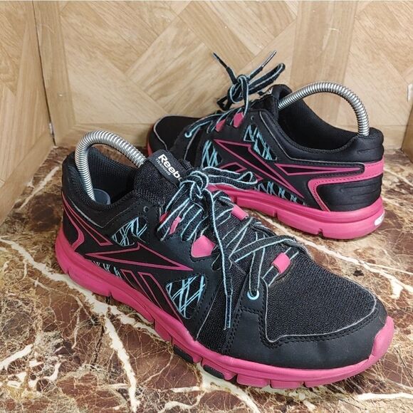 Reebok women's YOURFLEX black running shoes sneaker size 8 - Picture 1 of 10